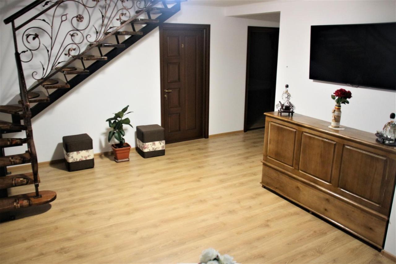 דירות Baltatesti Casa Sofia מראה חיצוני תמונה